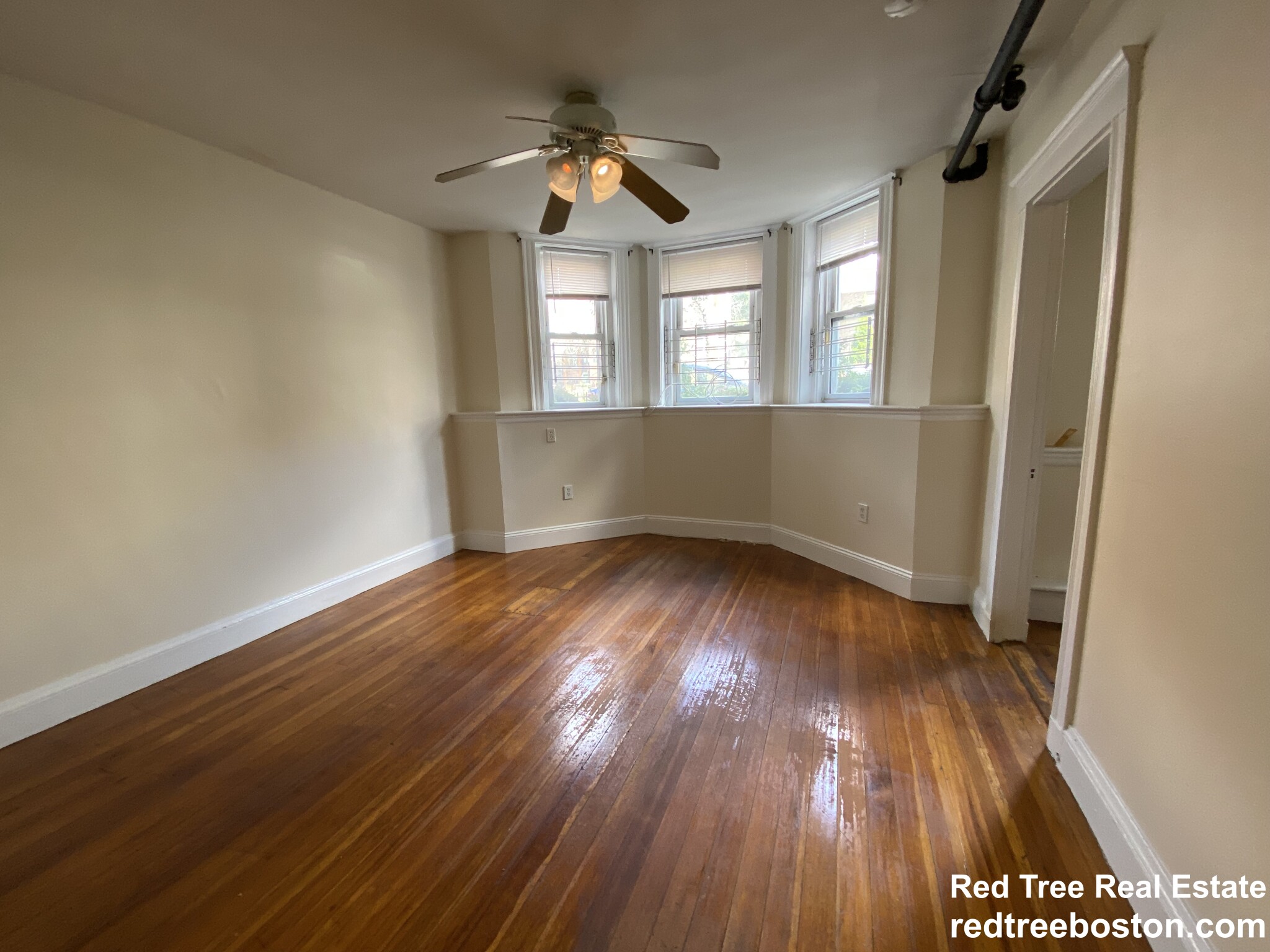 9 Barrows St, Allston