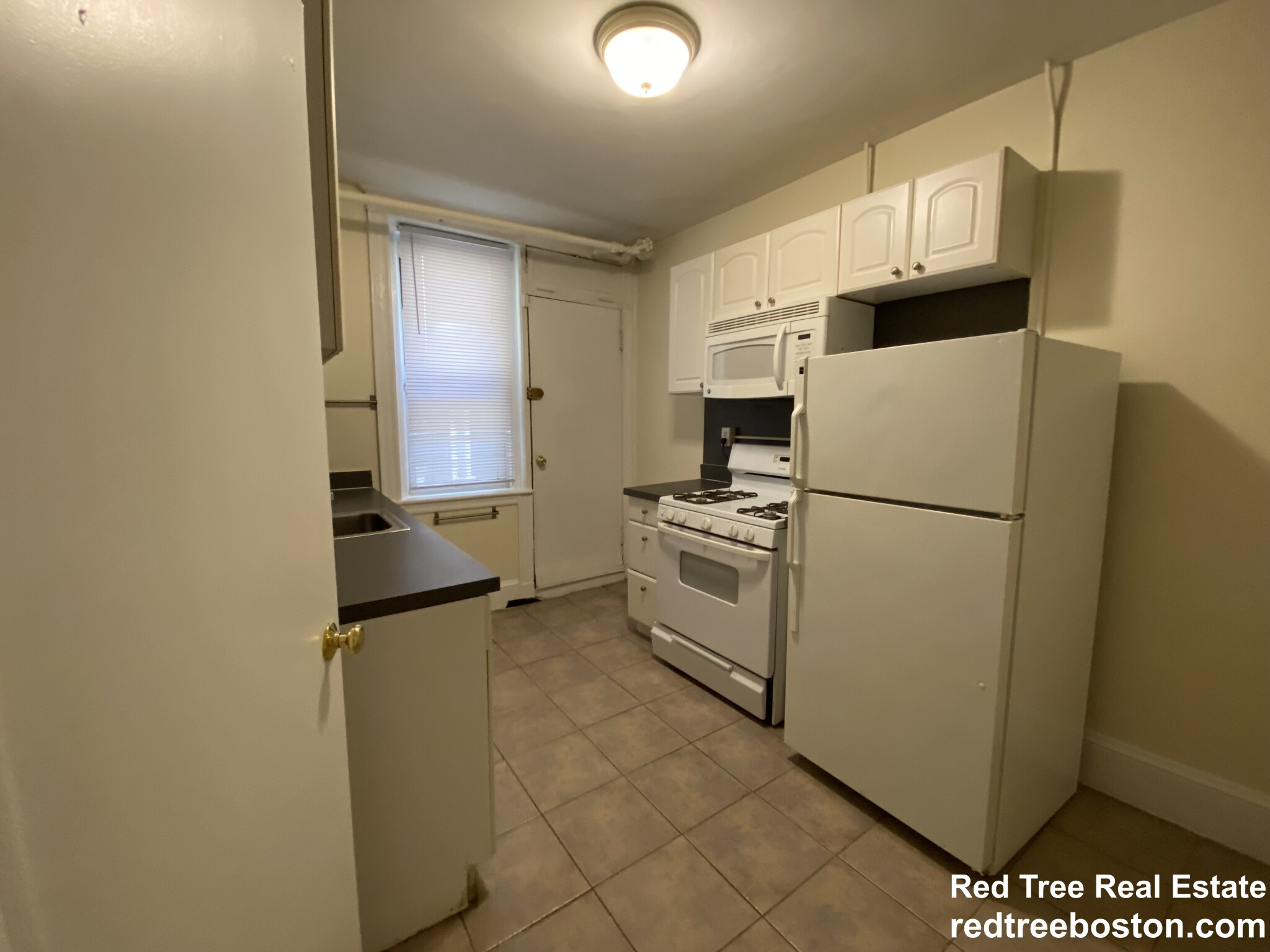 9 Barrows St, Allston