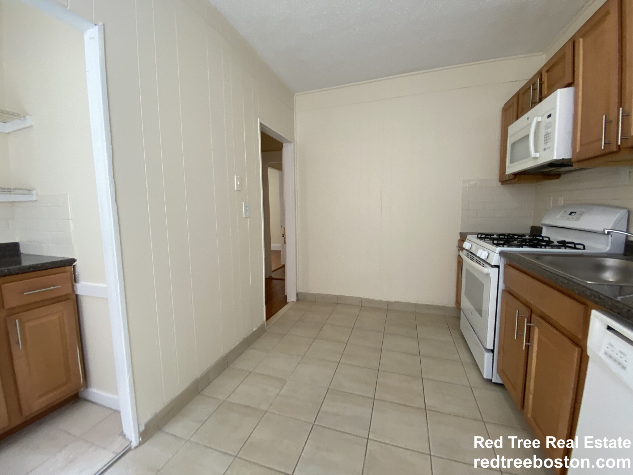 518 Cambridge St, Allston