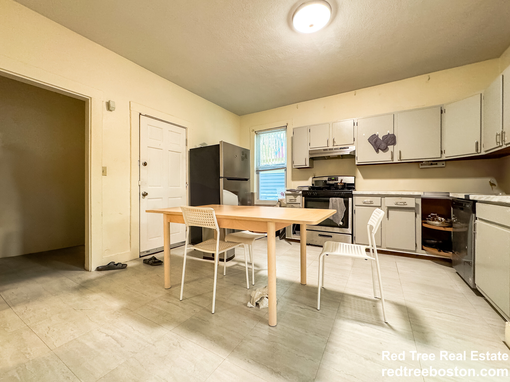 168 Hillside St, Mission Hill