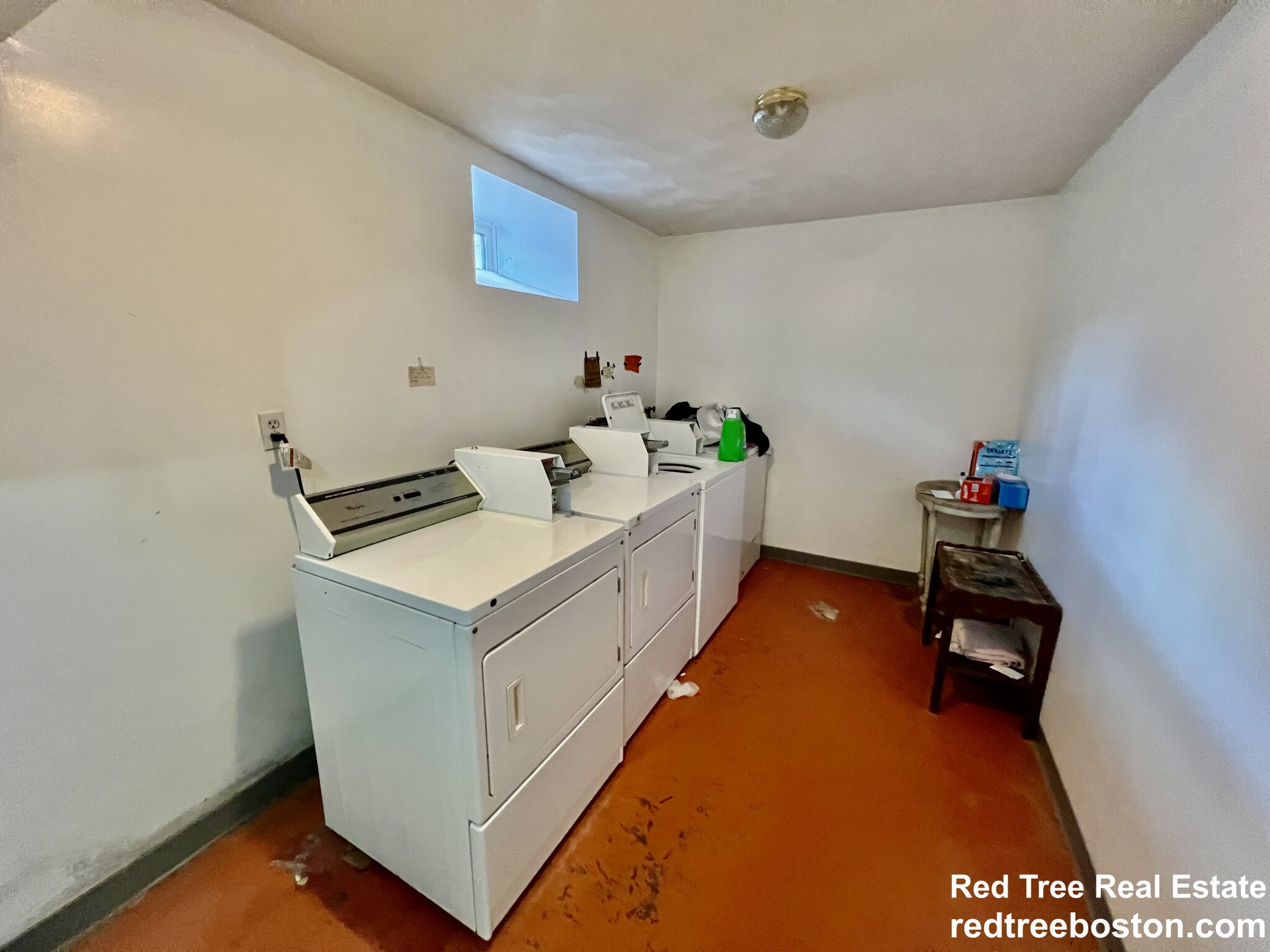 44 Champney St, Oak Square