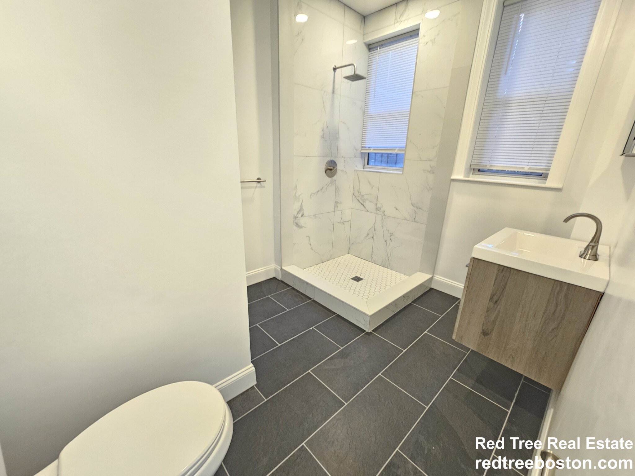 55 Queensberry St, Fenway