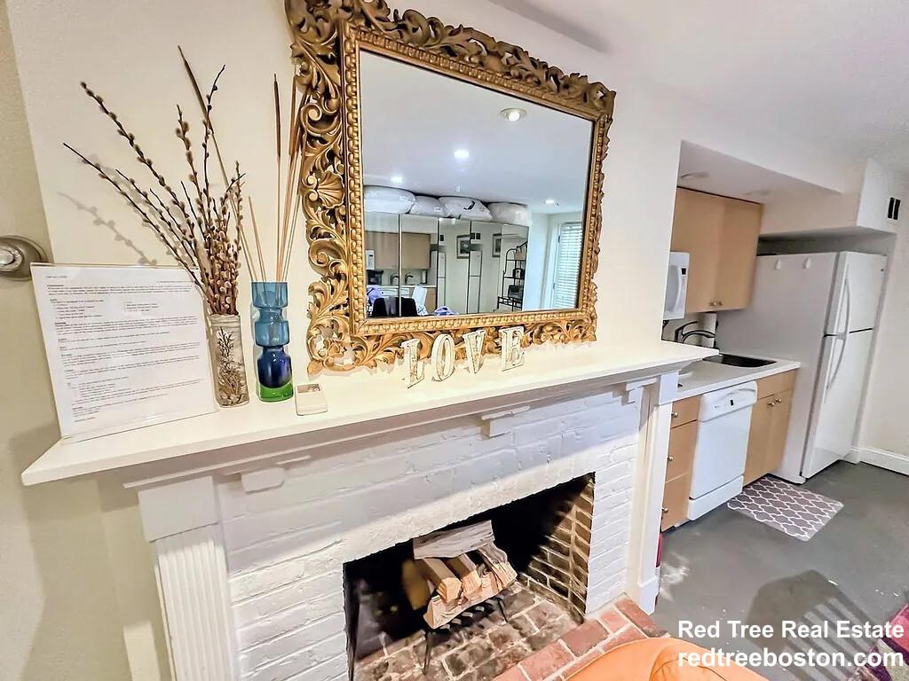 25 Westfield Rd, West Newton