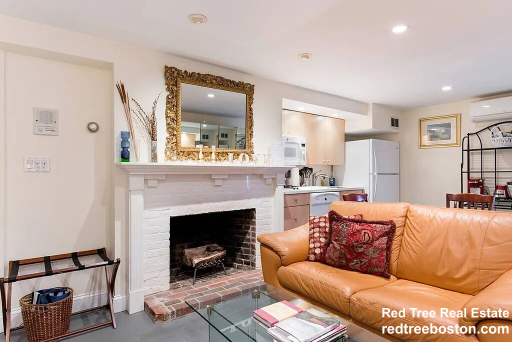 25 Westfield Rd, West Newton