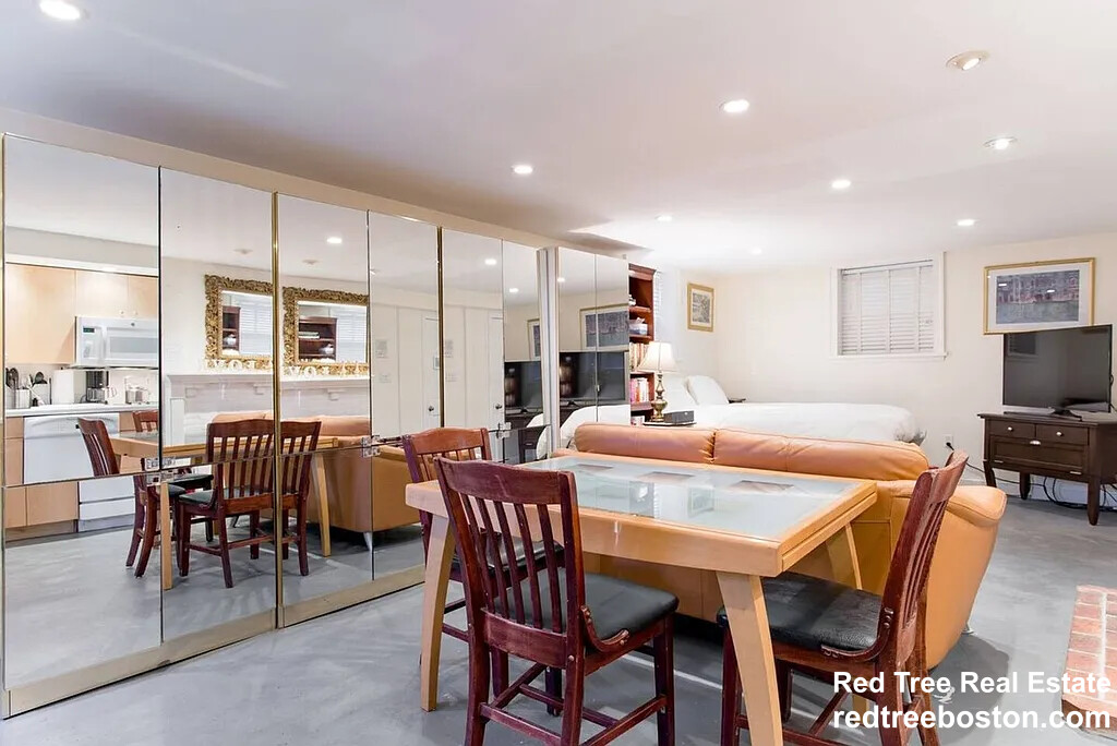 25 Westfield Rd, West Newton