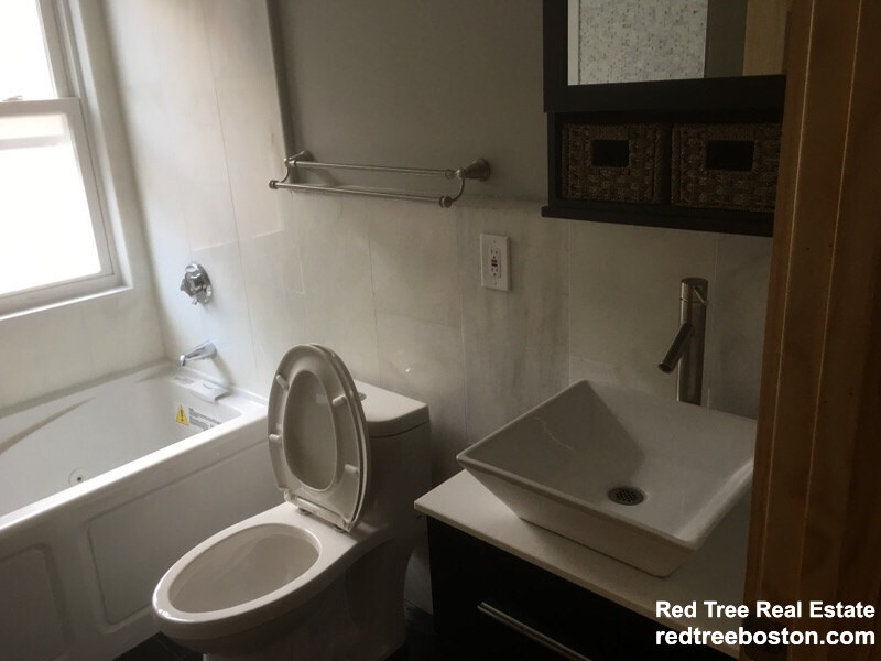 146 Hillside St, Mission Hill