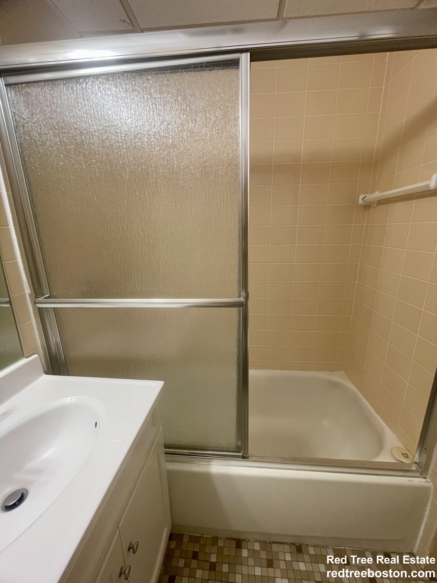 62 Boylston St, Midtown