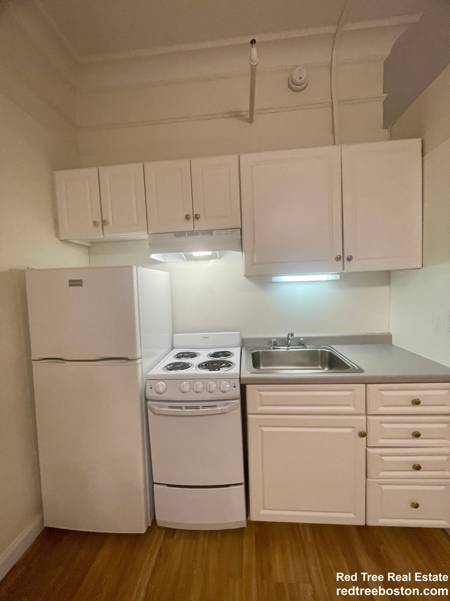 62 Boylston St, Midtown