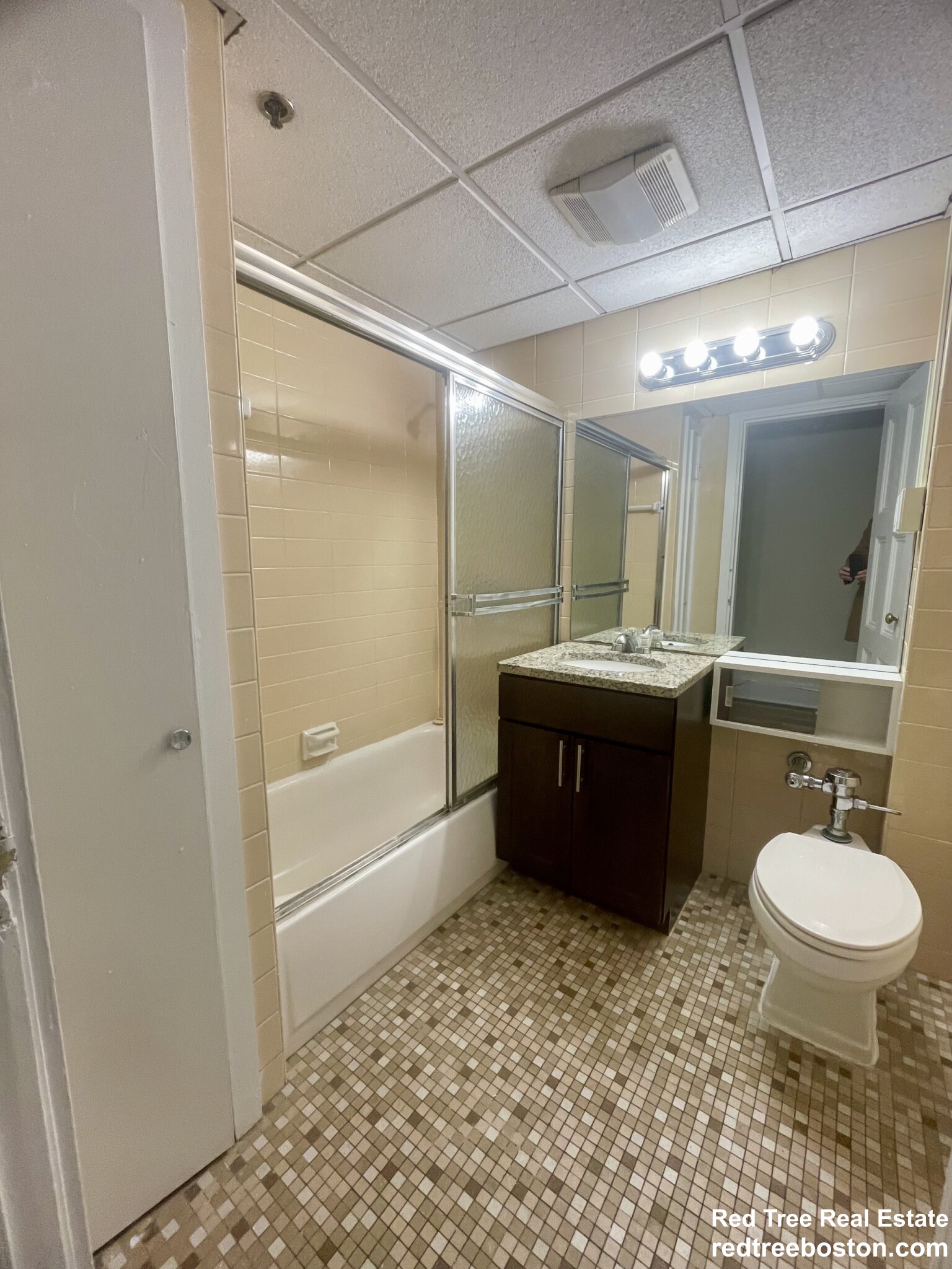 62 Boylston St, Midtown