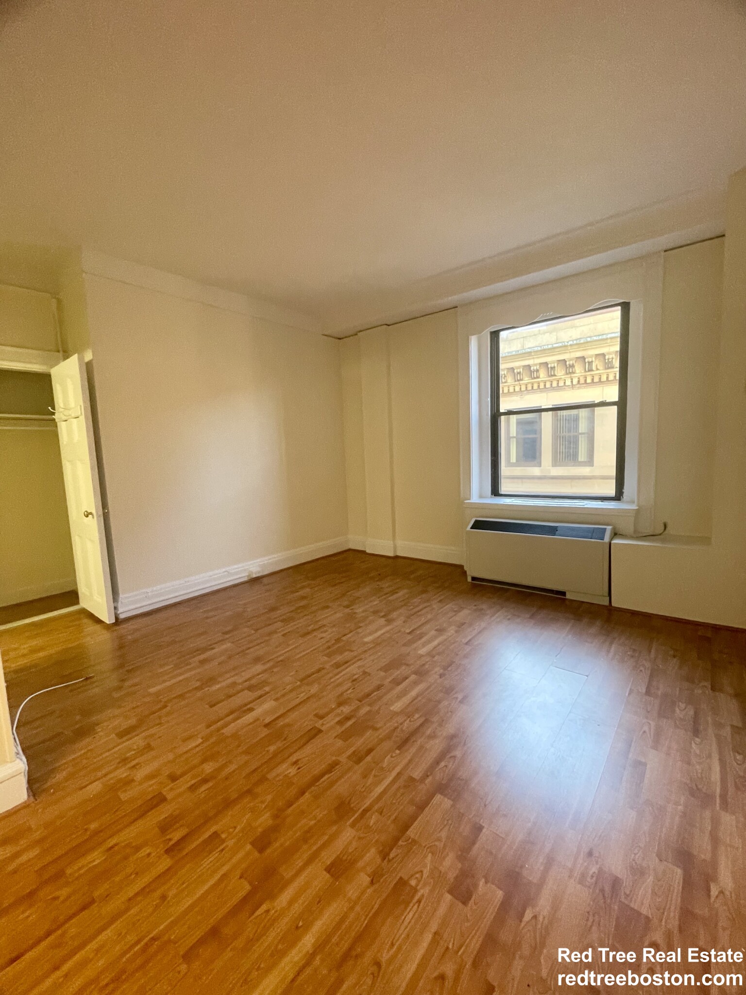 62 Boylston St, Midtown