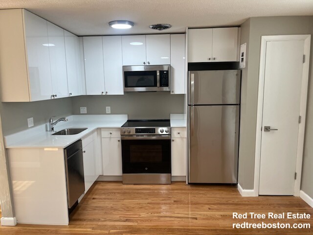 50 Evergreen St, Jamaica Plain