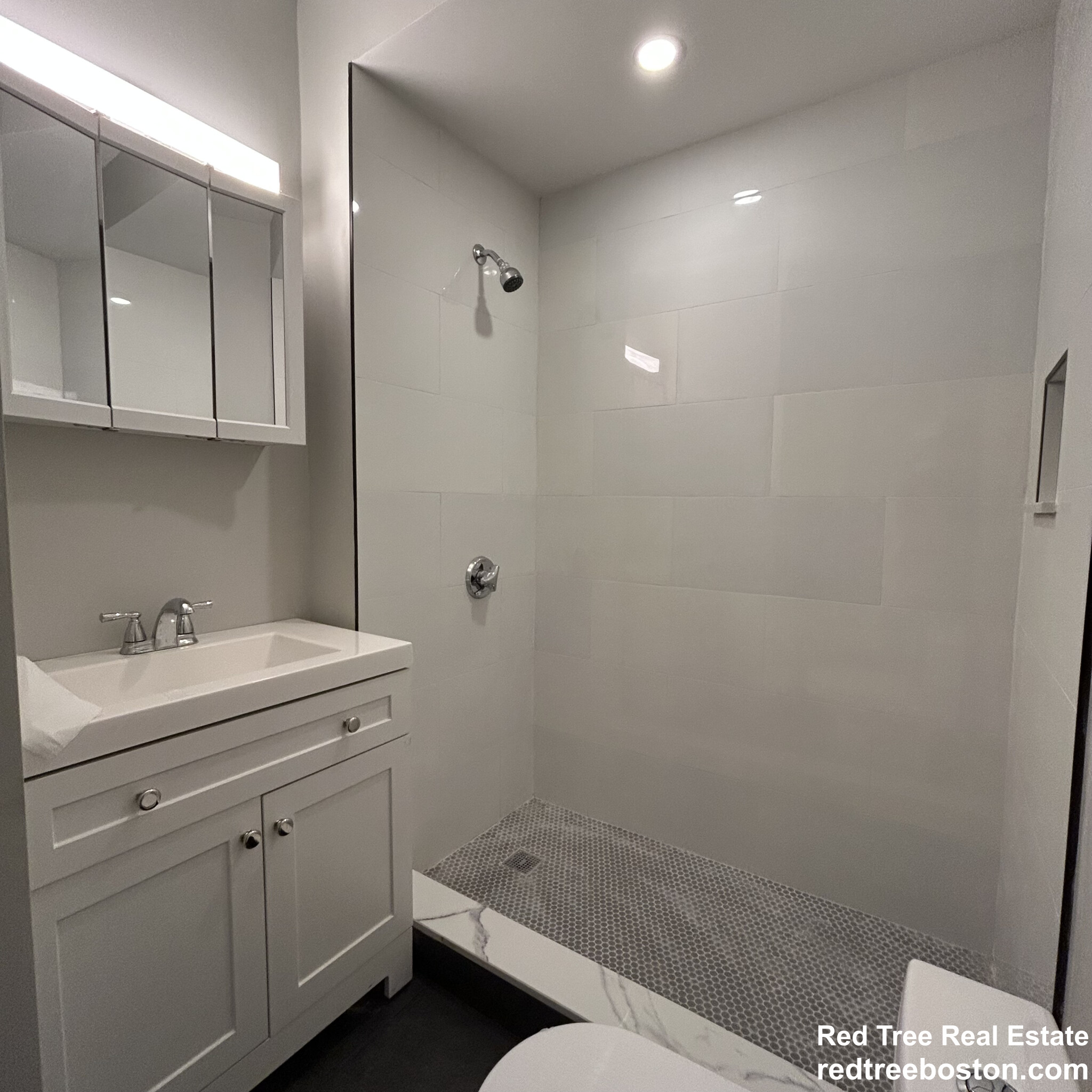 158 Holland St, Teele Square