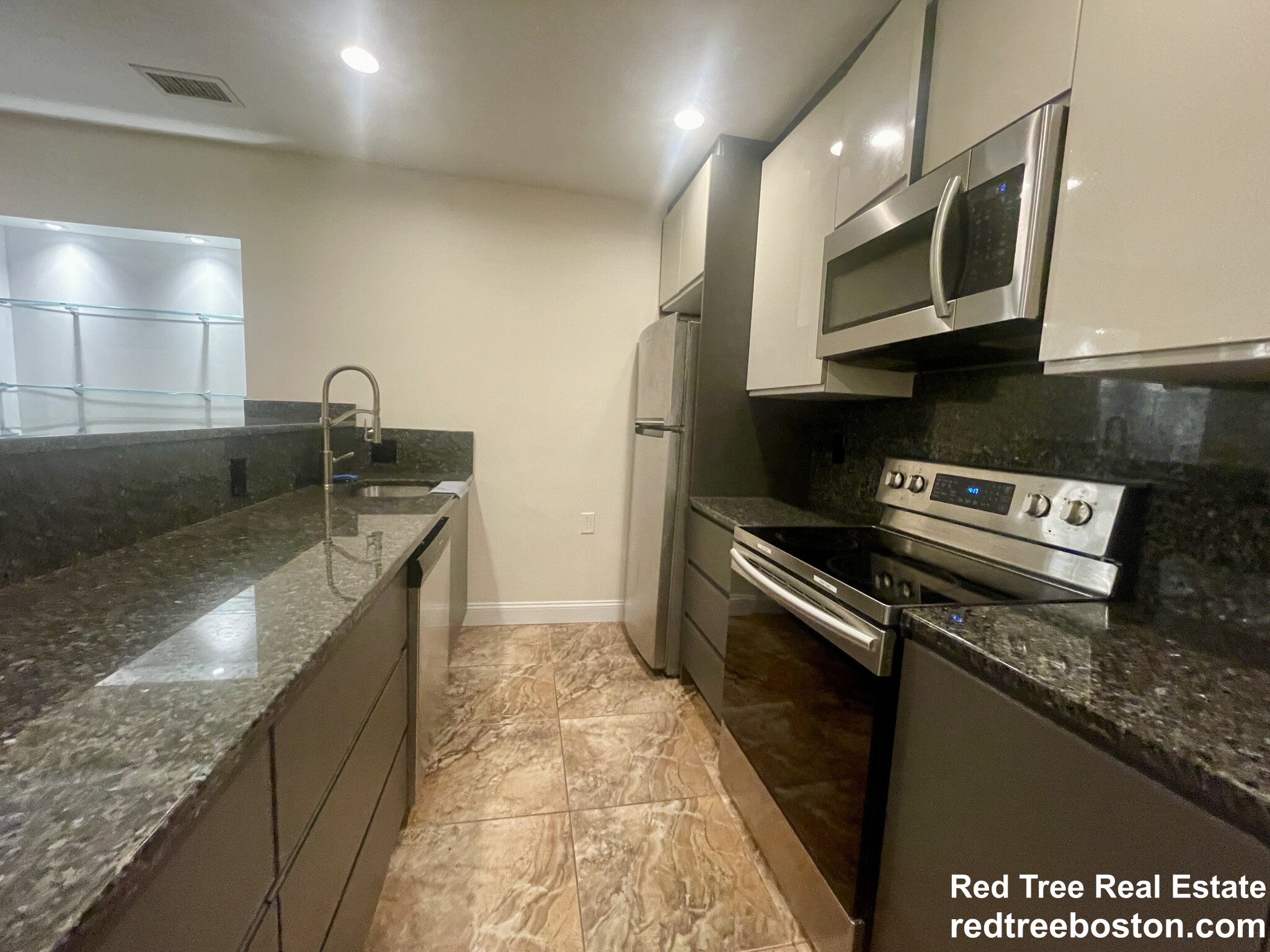 25 Saint Marys Ct, Brookline