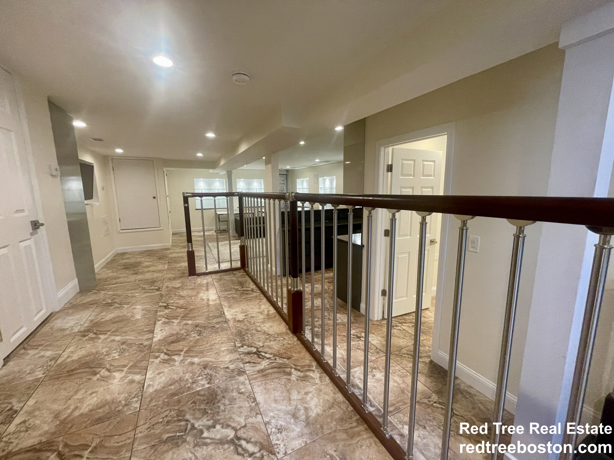 25 Saint Marys Ct, Brookline