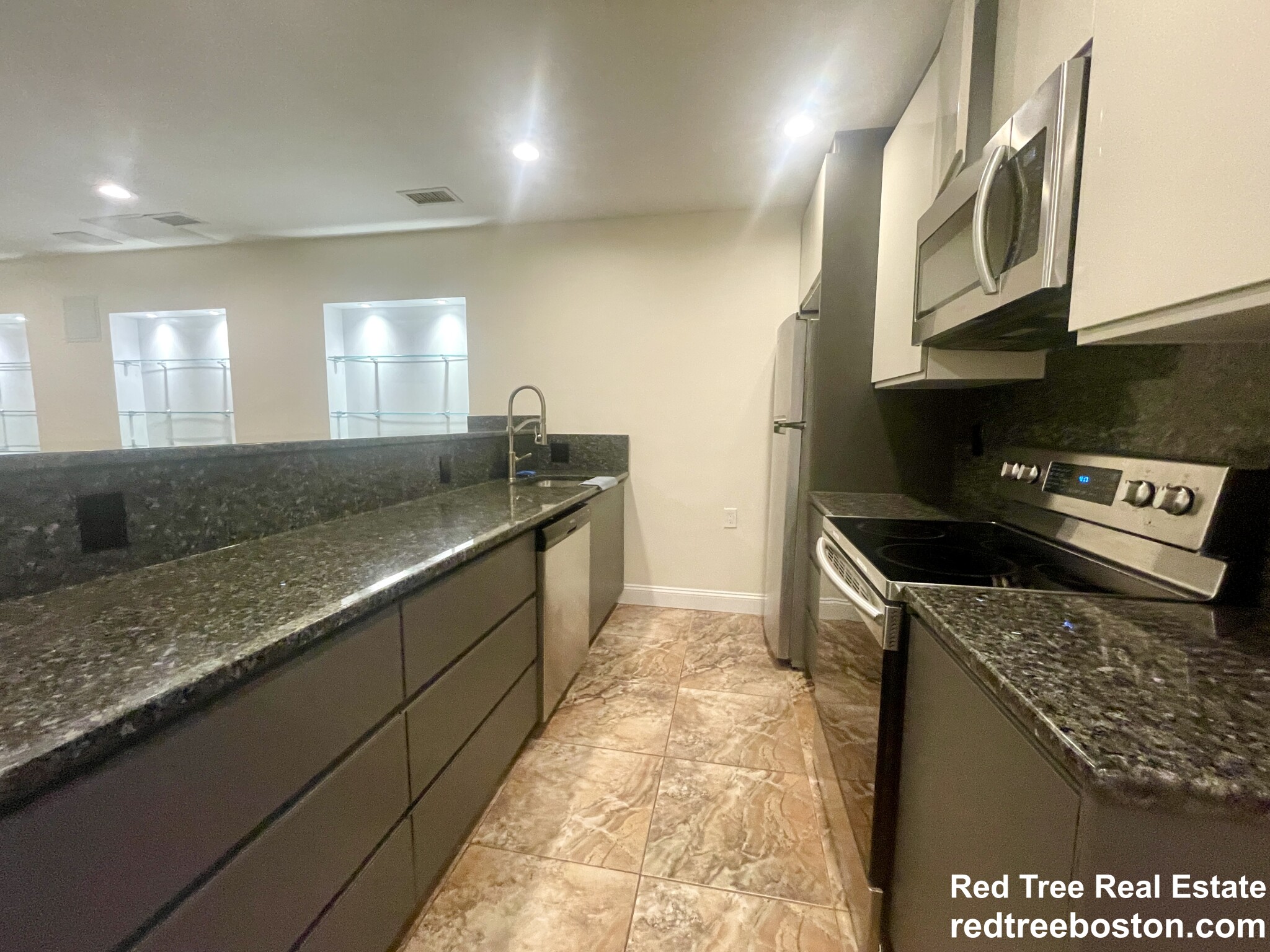 25 Saint Marys Ct, Brookline