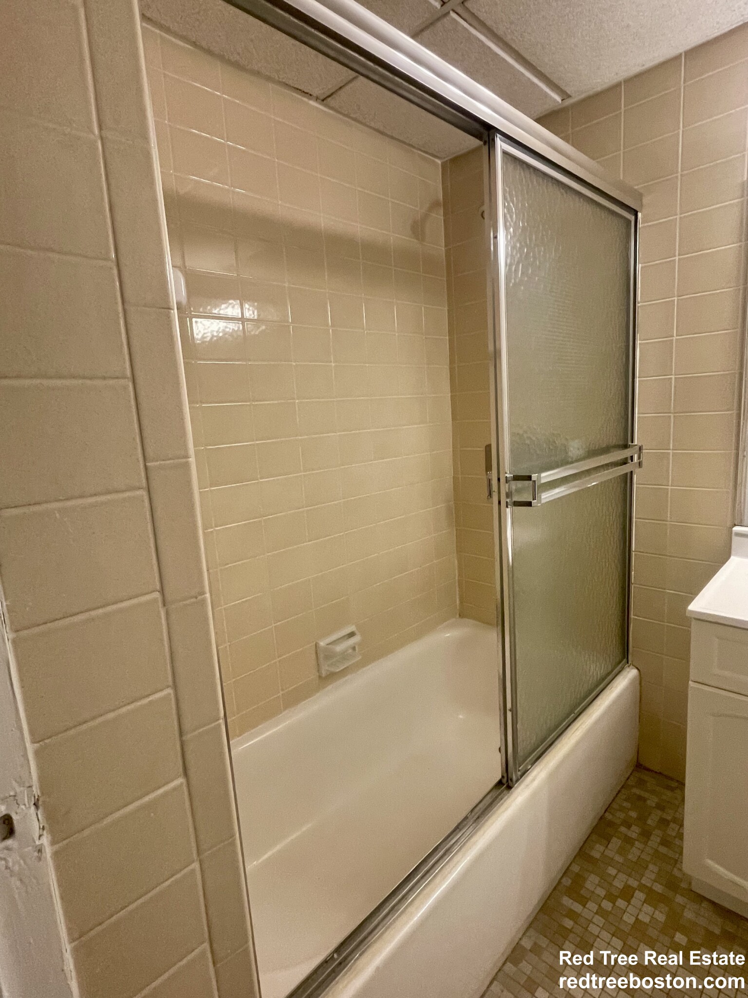 62 Boylston St, Midtown