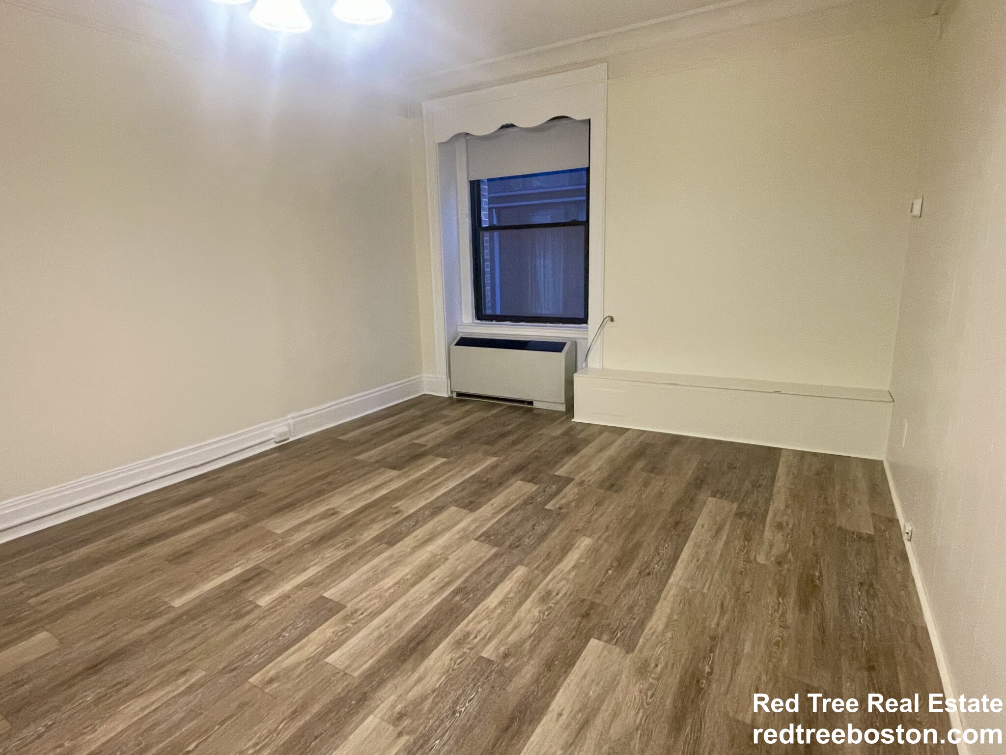 62 Boylston St, Midtown