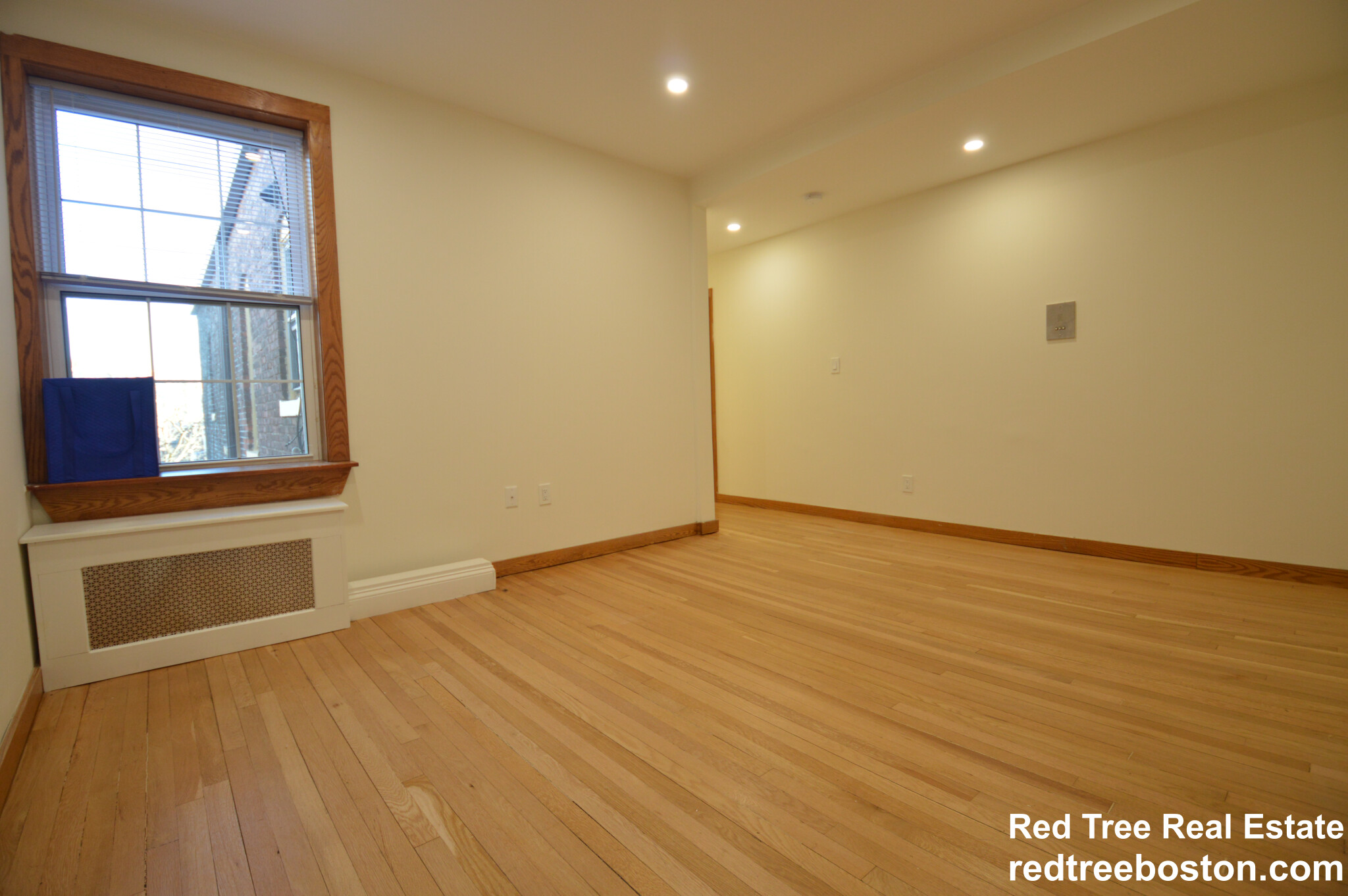 15 Green St, North Brookline