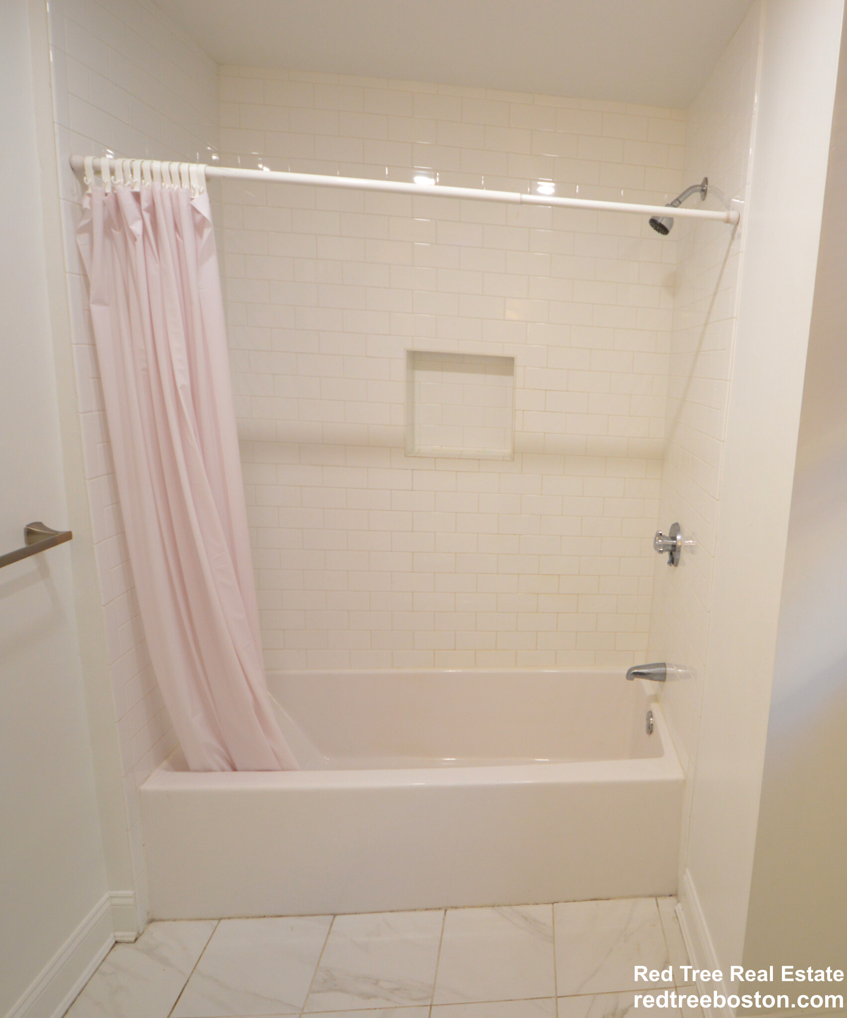 15 Green St, North Brookline