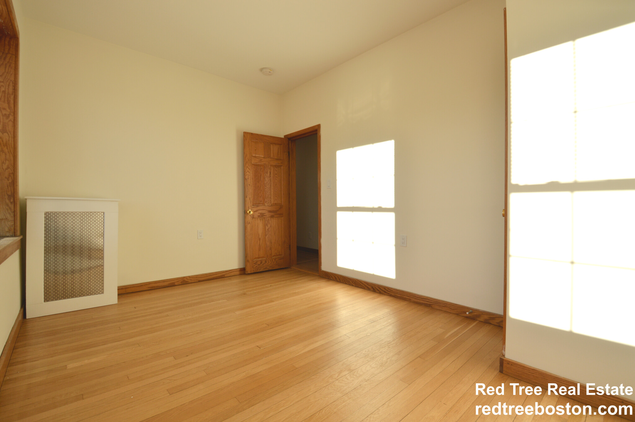 15 Green St, North Brookline