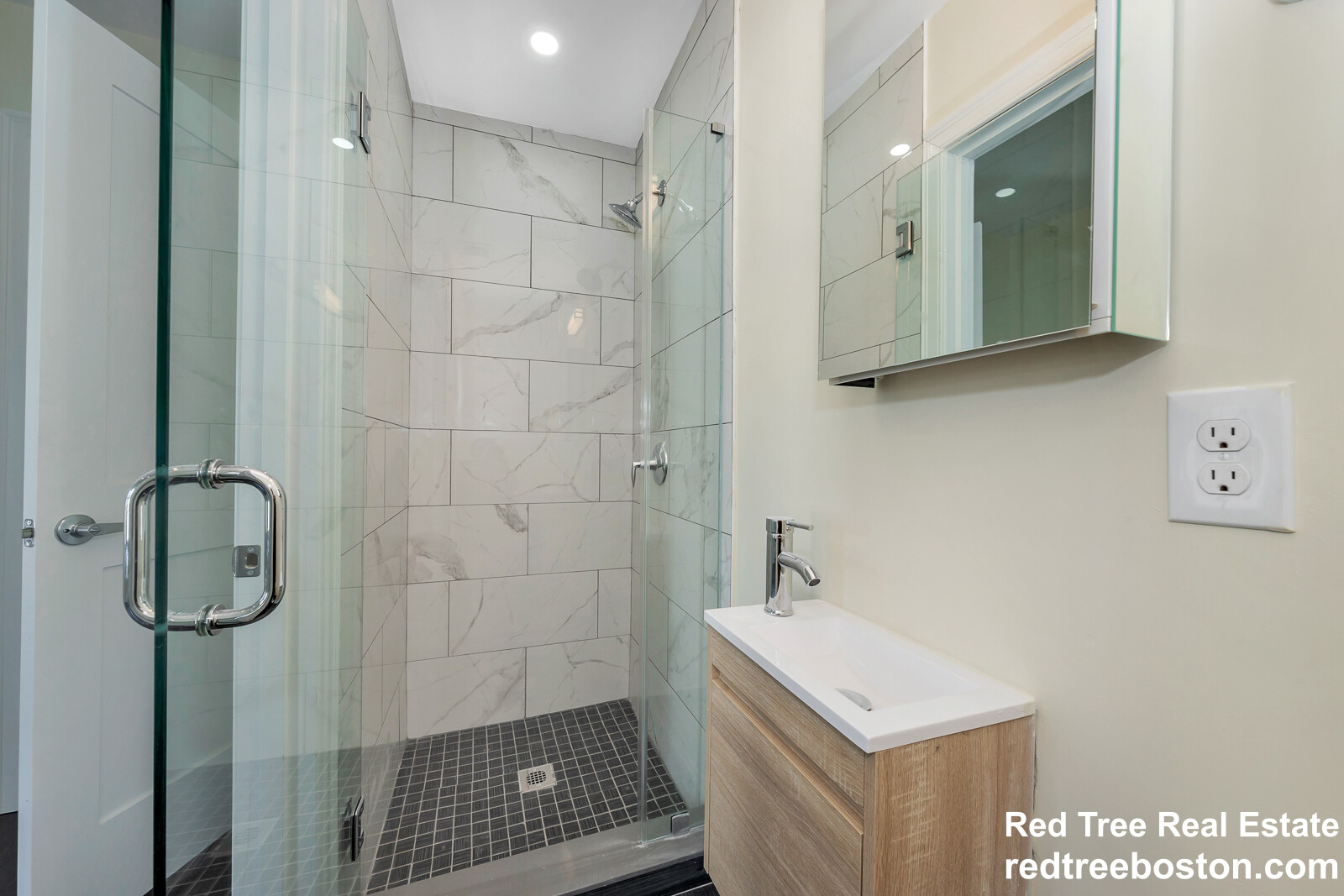 43 Wright Ave, South Medford