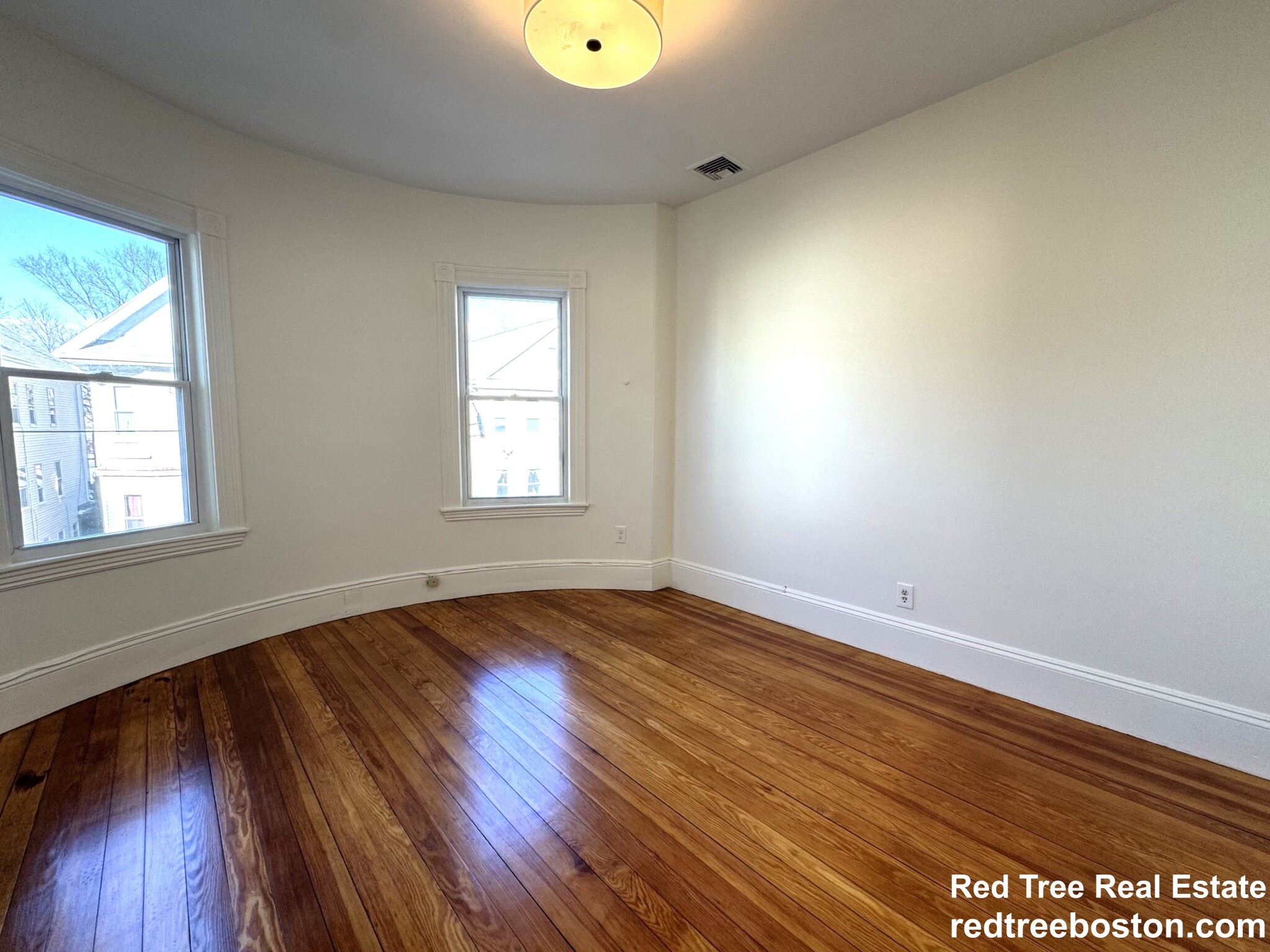 11 East Milton Rd, High Street Hill