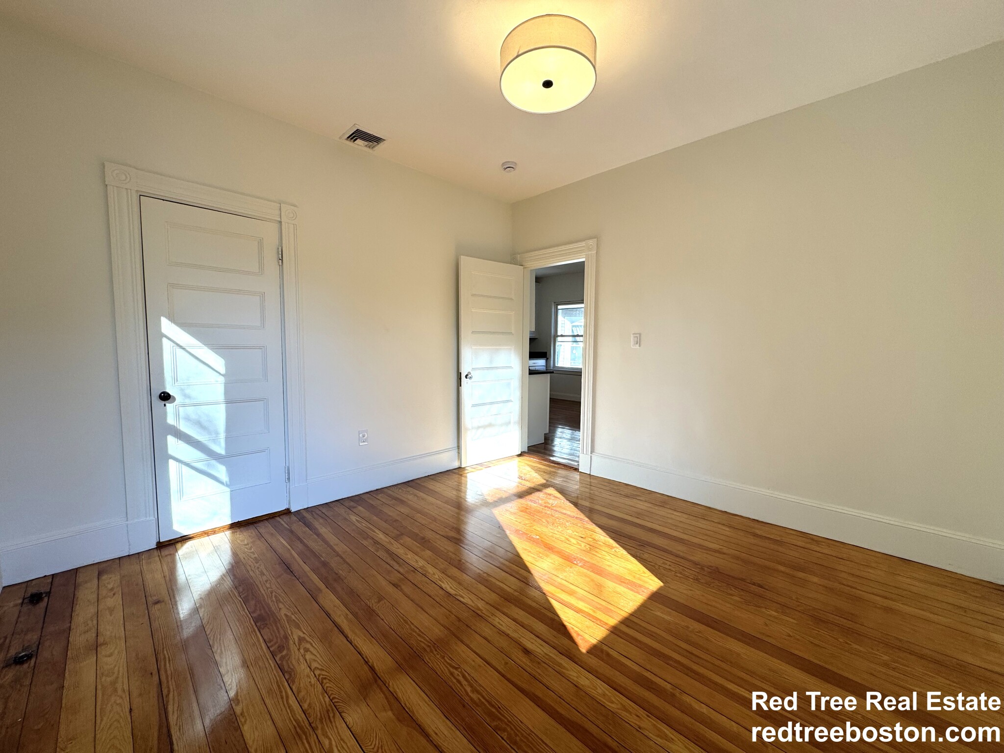 11 East Milton Rd, High Street Hill