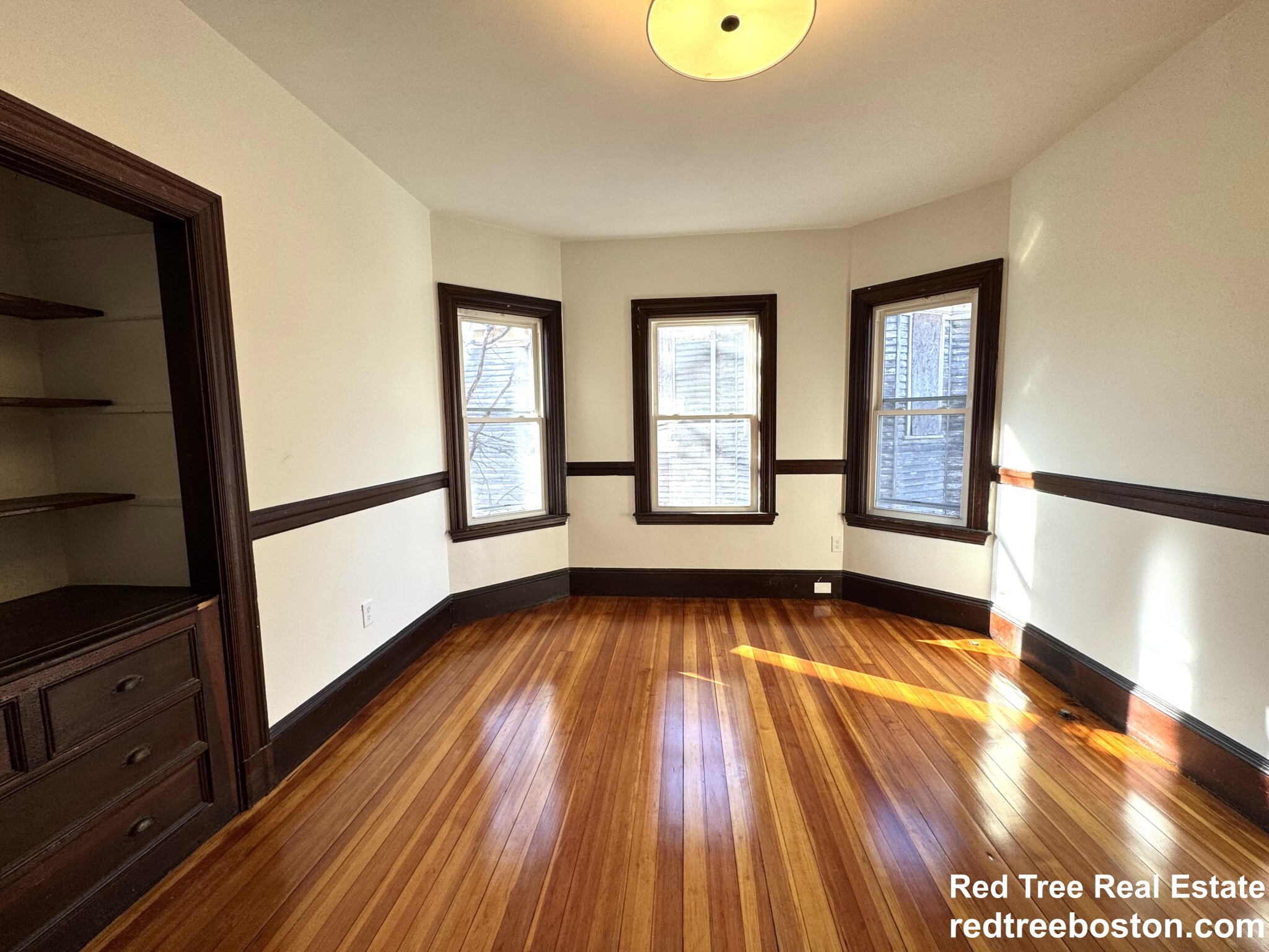 11 East Milton Rd, High Street Hill