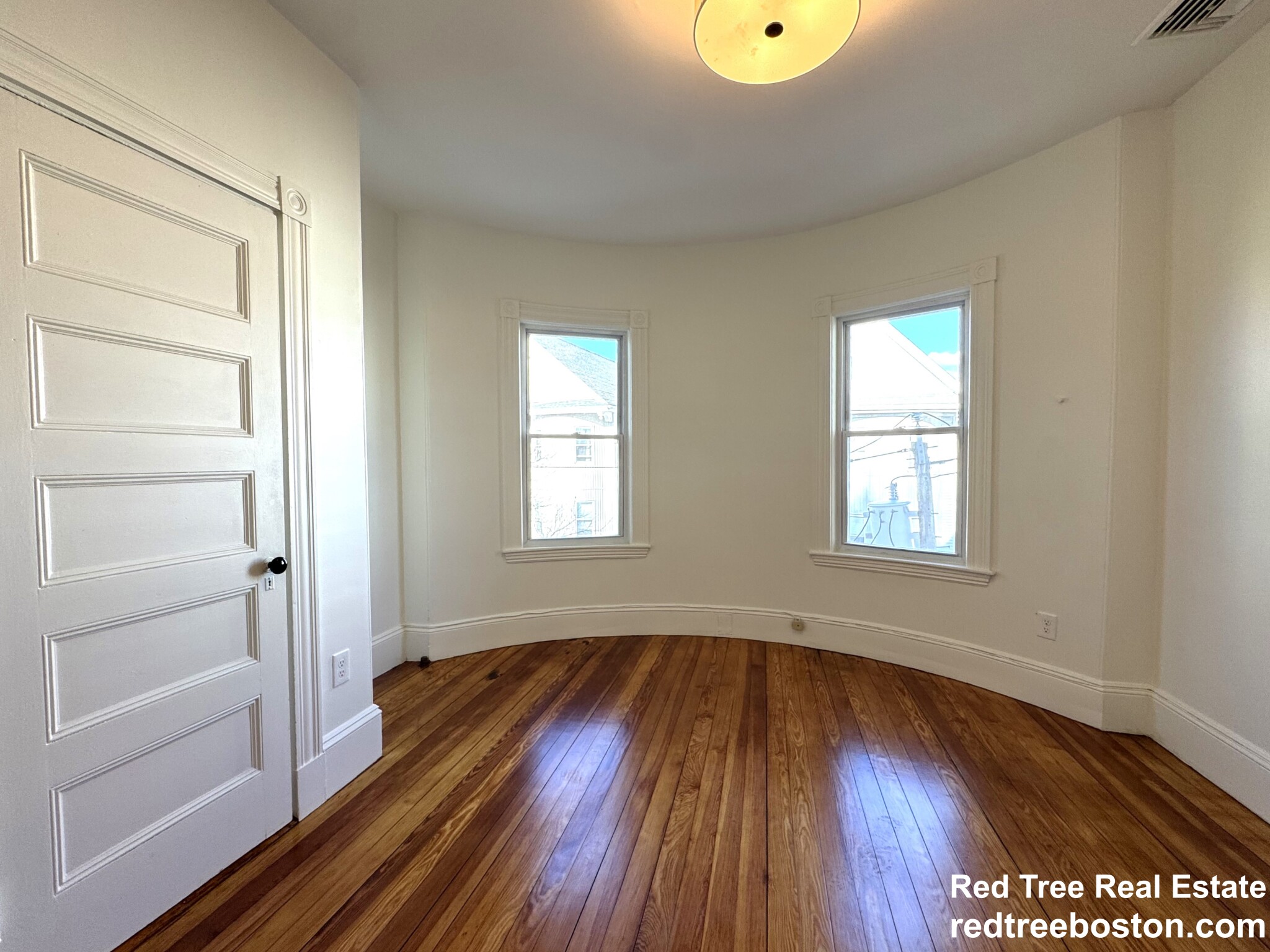 11 East Milton Rd, High Street Hill