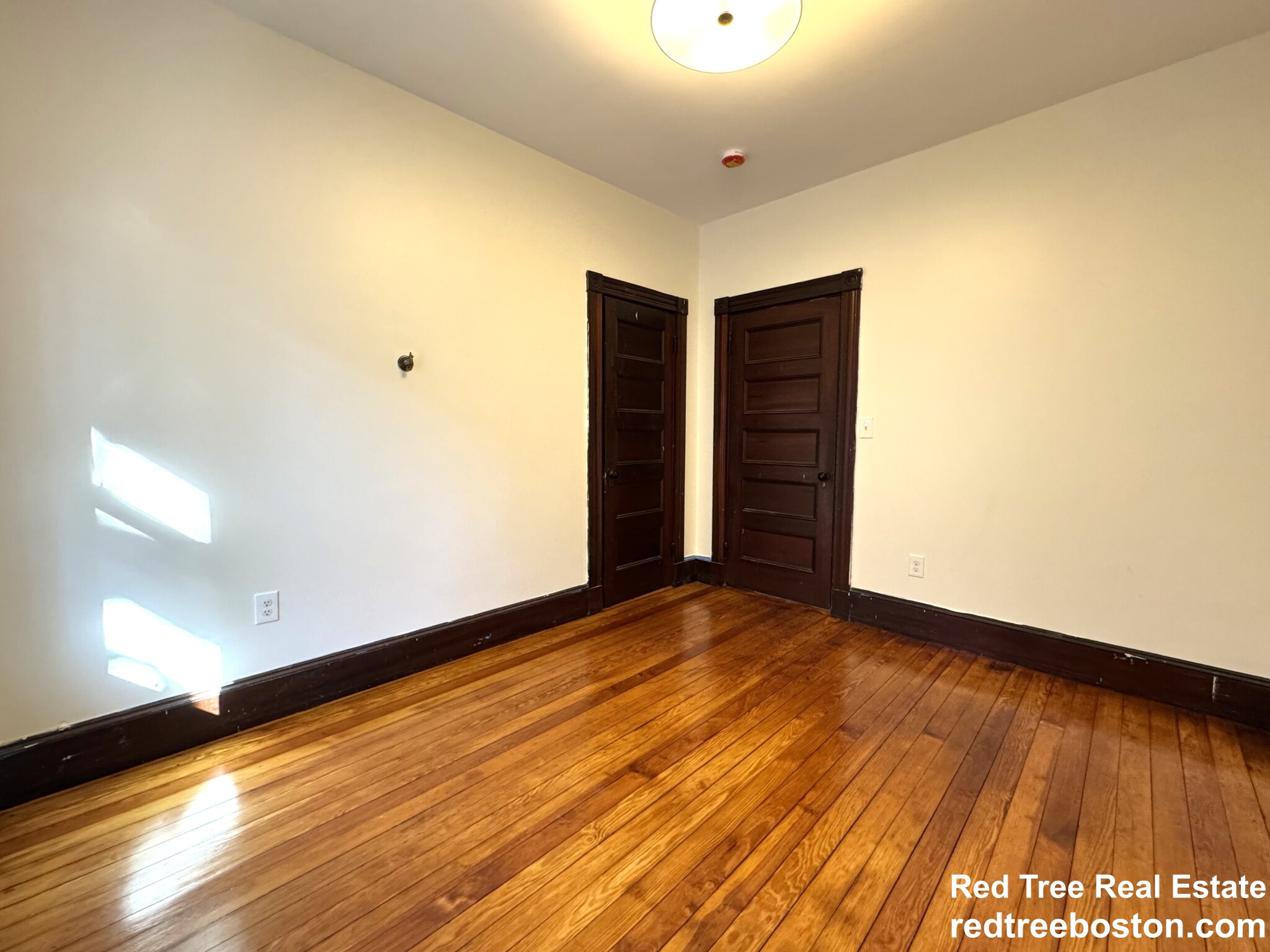 11 East Milton Rd, High Street Hill