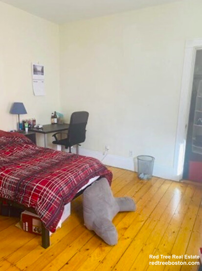 53 Hillside St, Mission Hill