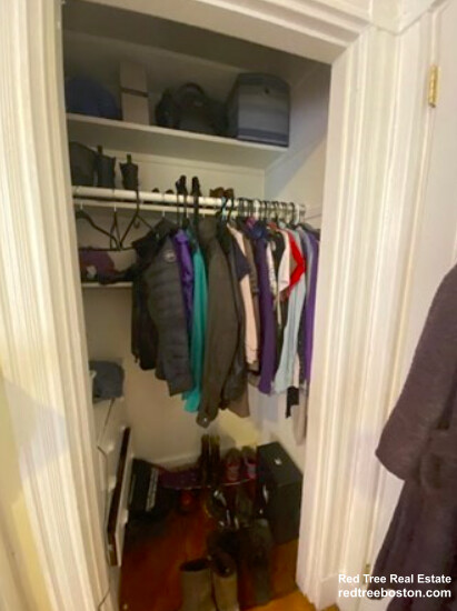 53 Hillside St, Mission Hill