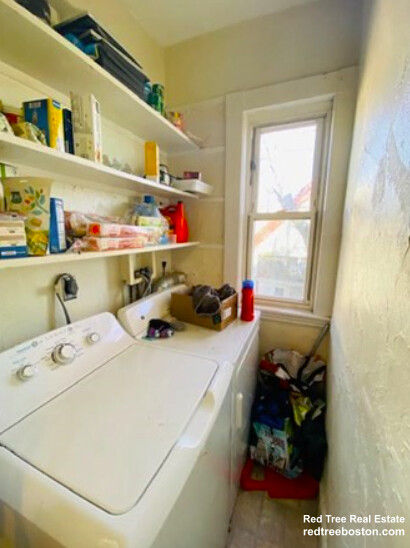 53 Hillside St, Mission Hill