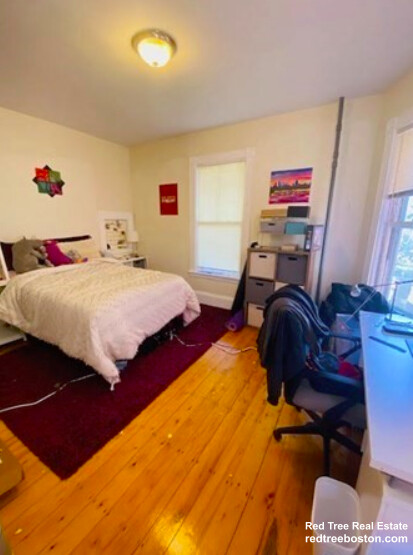 53 Hillside St, Mission Hill