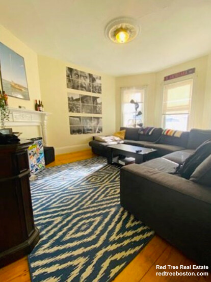 53 Hillside St, Mission Hill