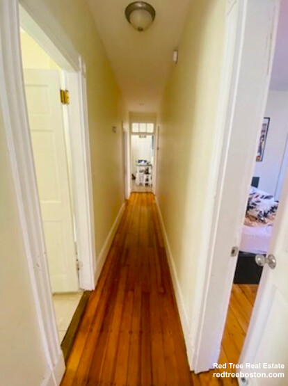 53 Hillside St, Mission Hill