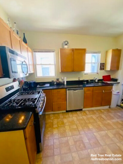 53 Hillside St, Mission Hill