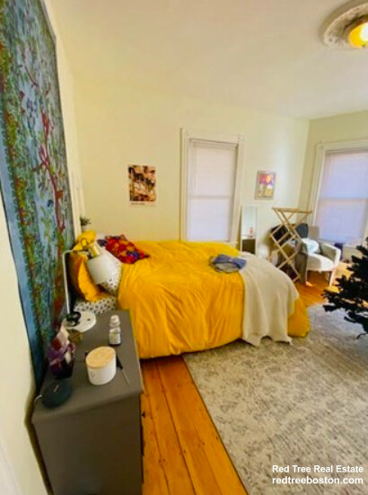 53 Hillside St, Mission Hill