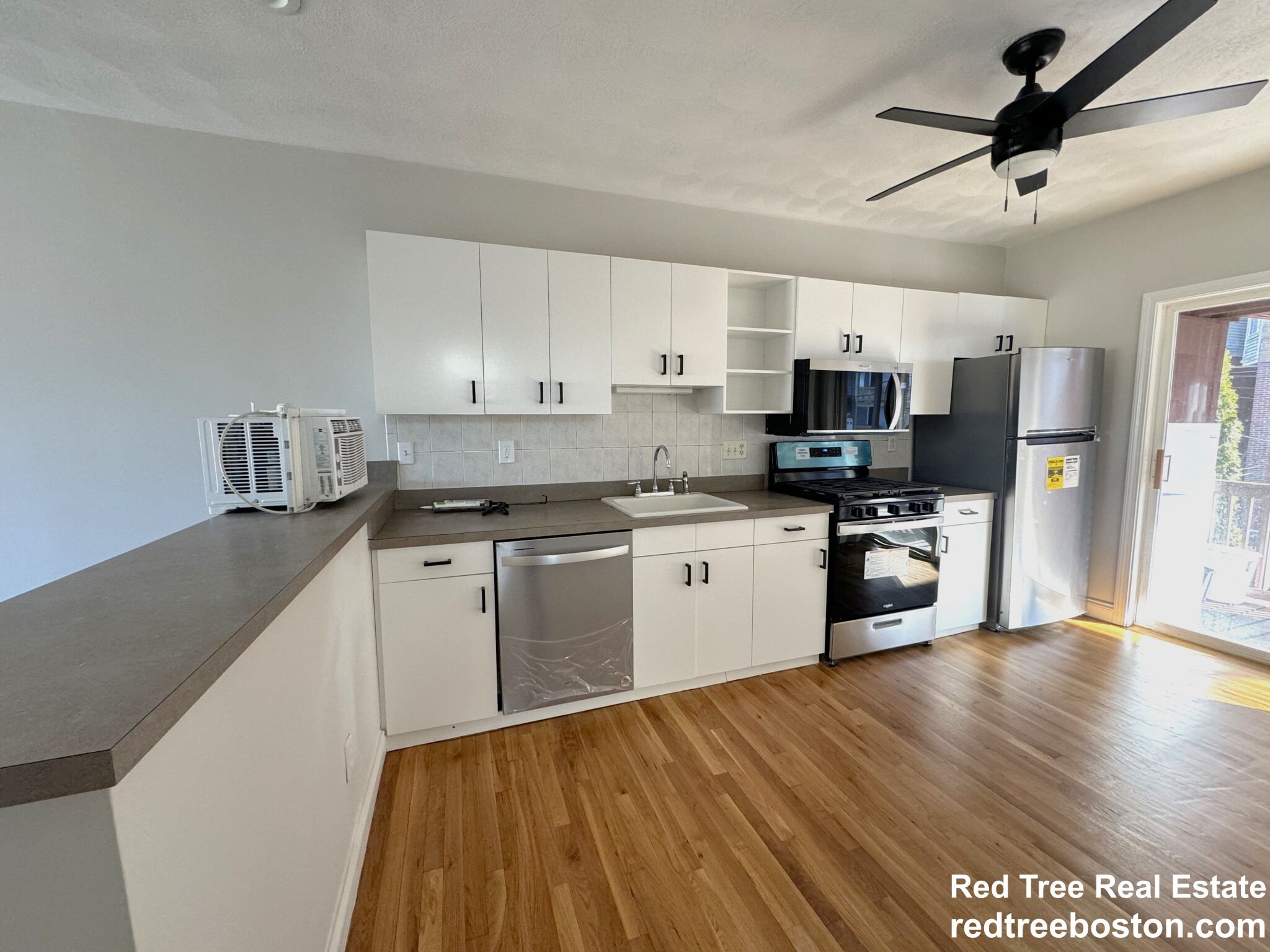 345 Border St, East Boston