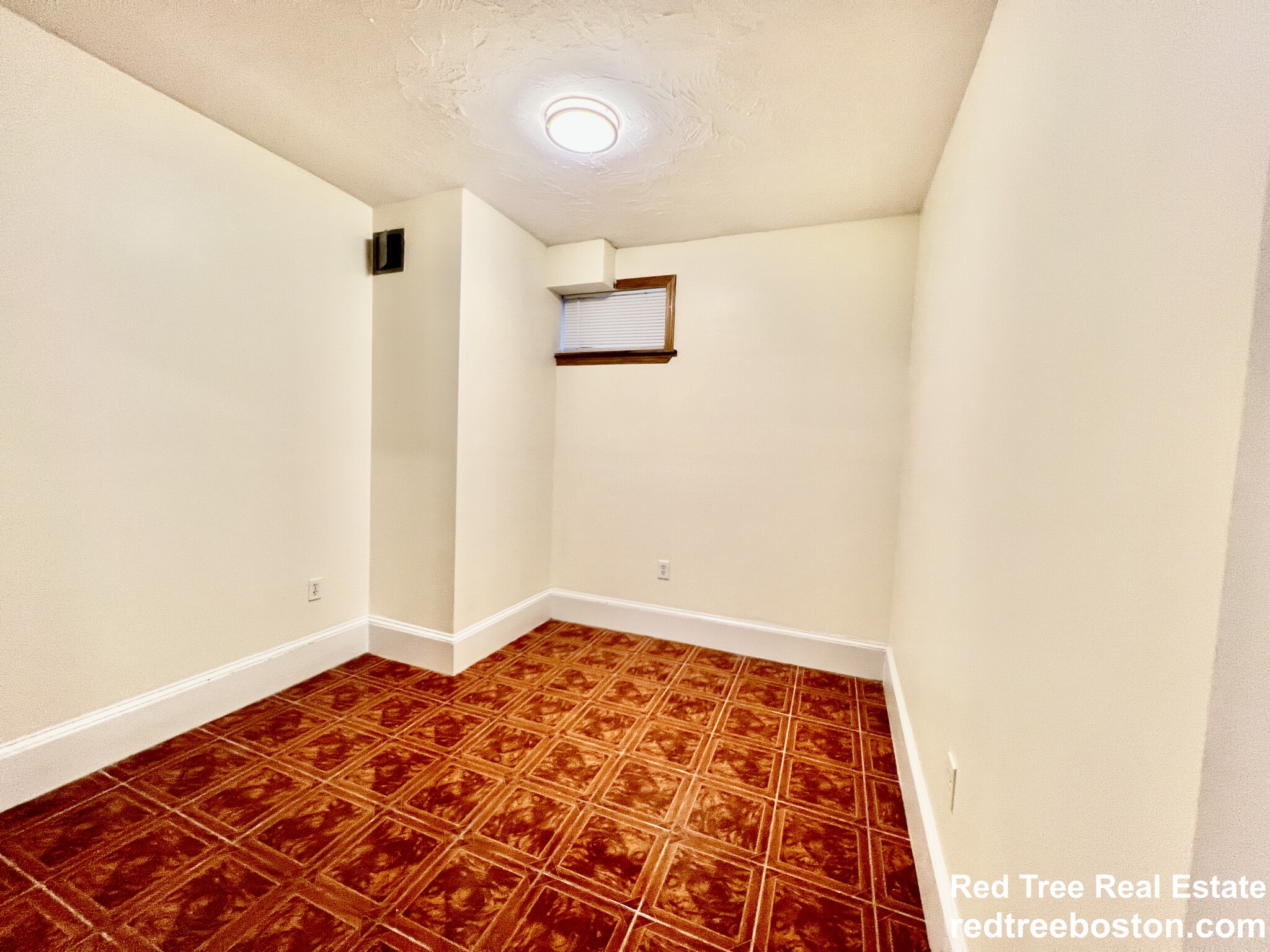 69 Babcock St, North Brookline