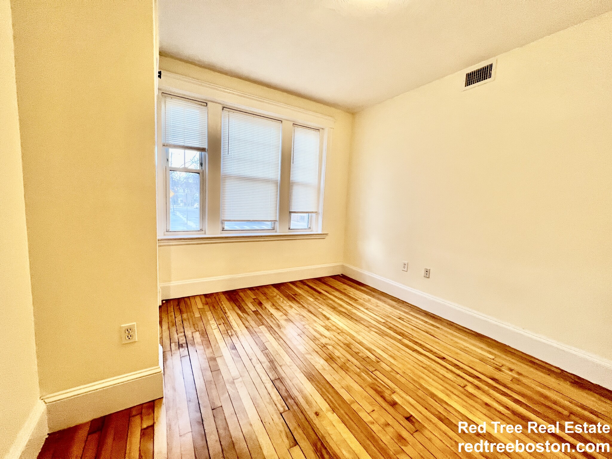 69 Babcock St, North Brookline