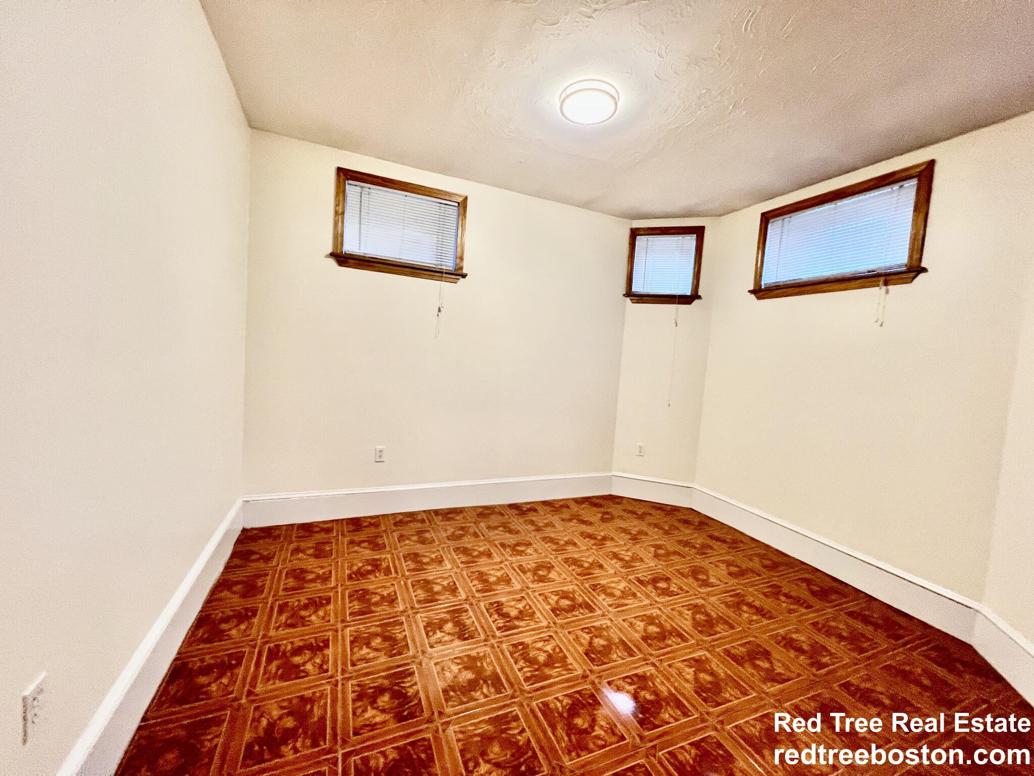 69 Babcock St, North Brookline