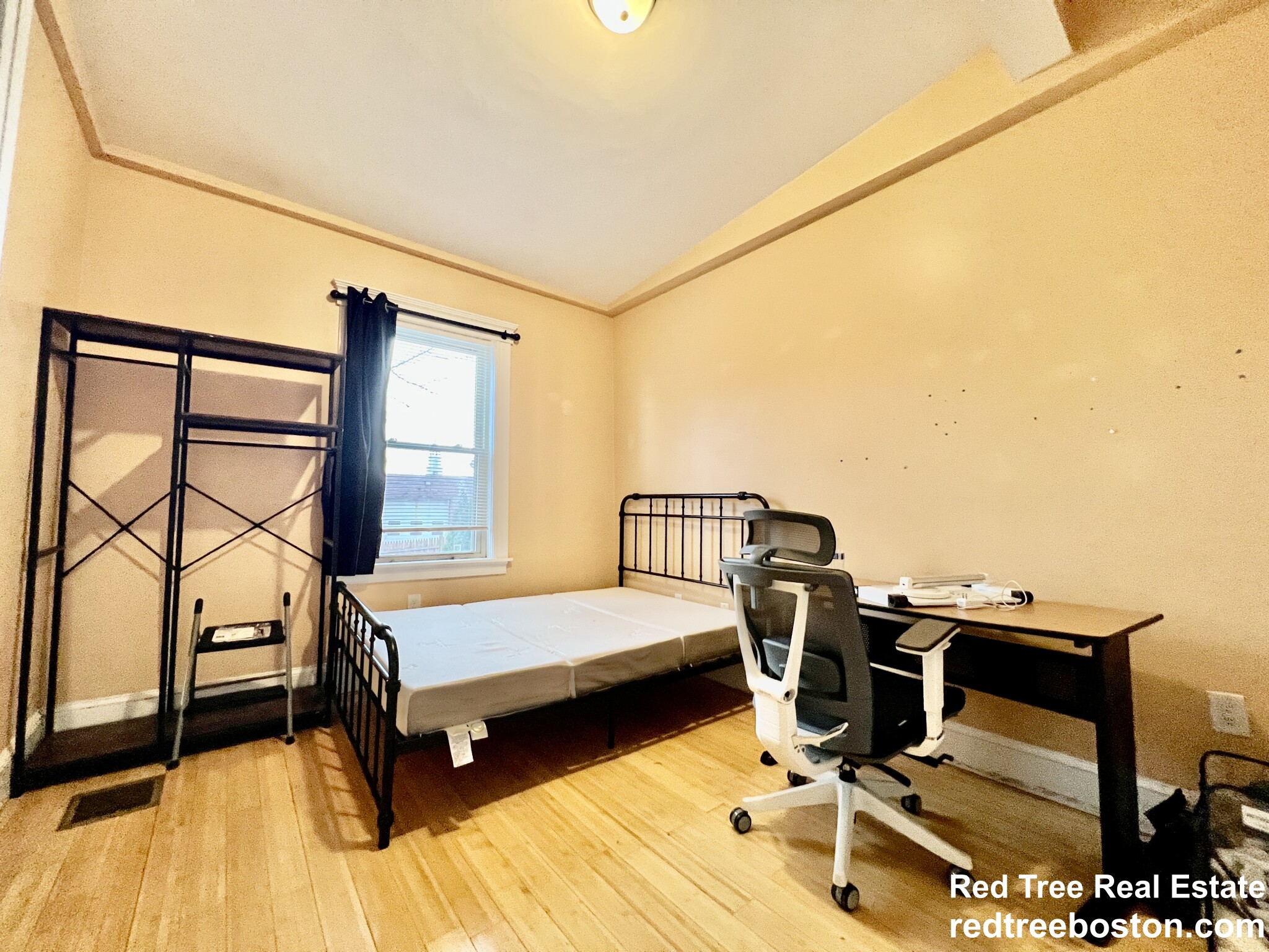 13 Centre St, Roxbury