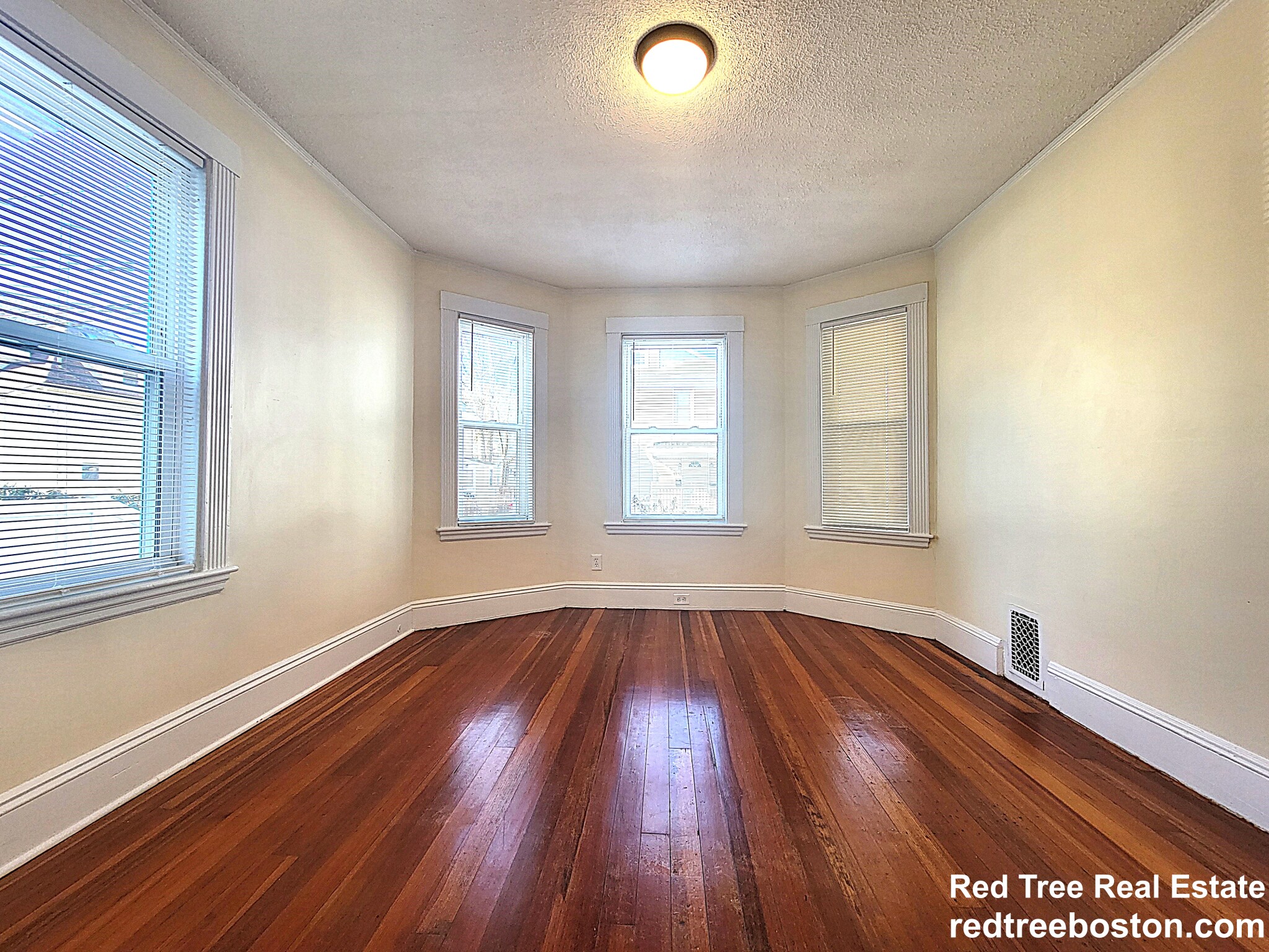 49 Montfern Ave, Brighton