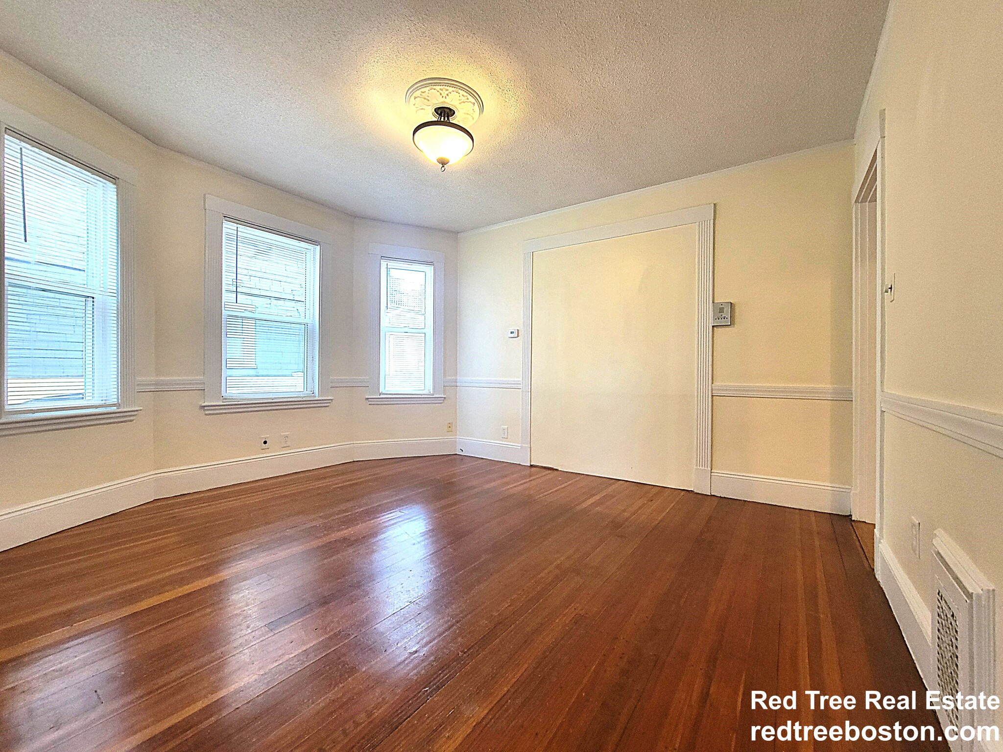 49 Montfern Ave, Brighton