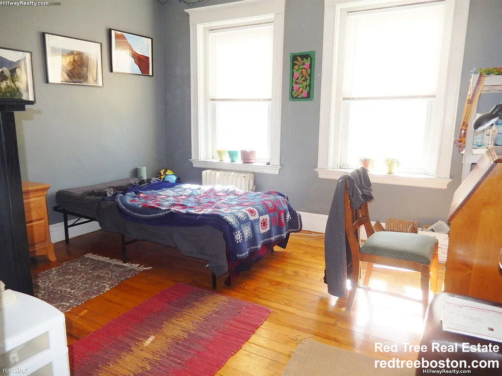 230 South St, Jamaica Plain