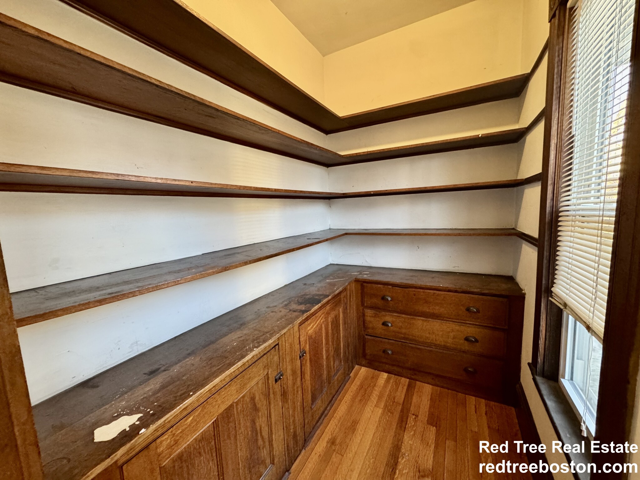 1 Cobden St, Roxbury