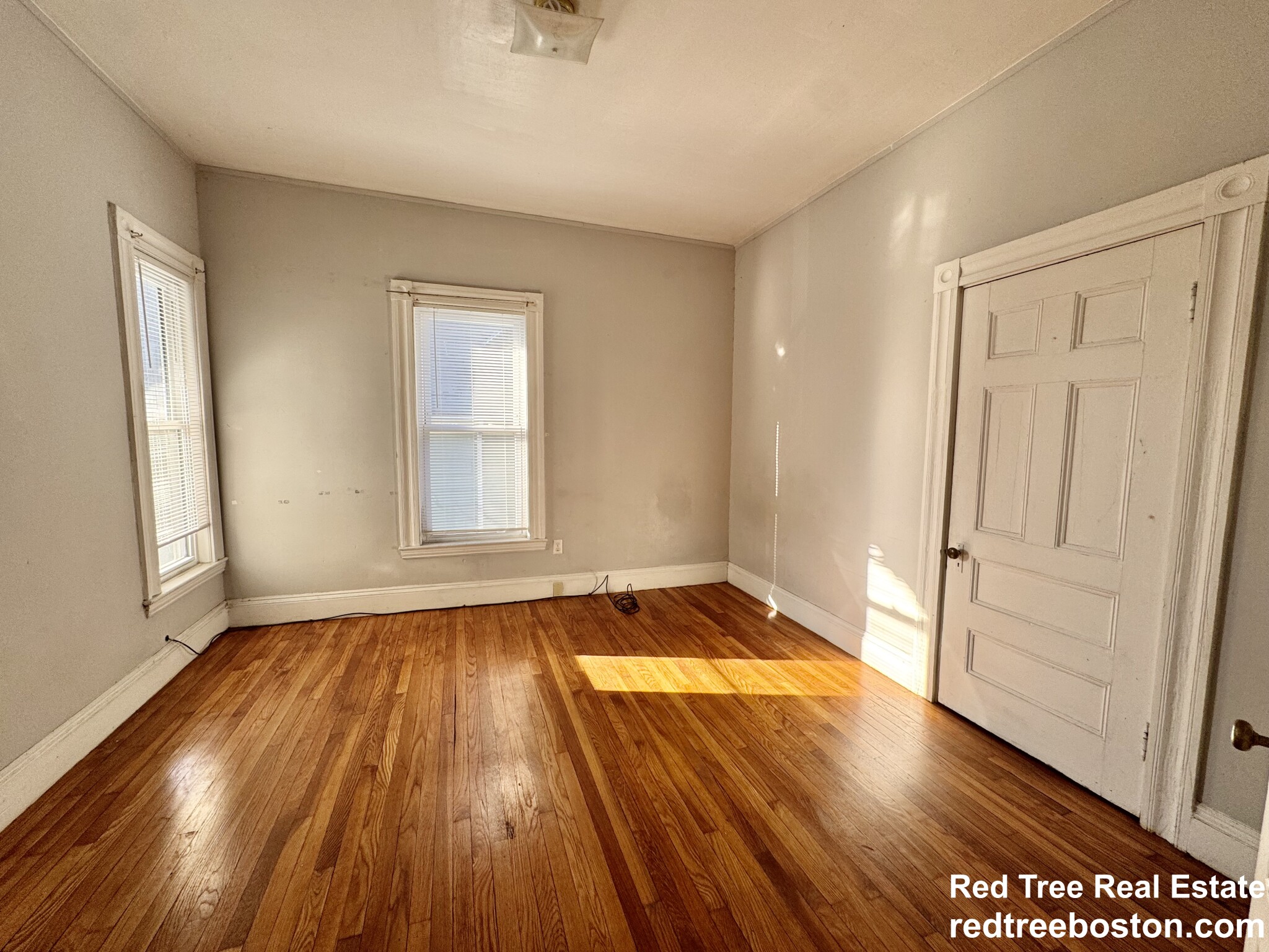 1 Cobden St, Roxbury