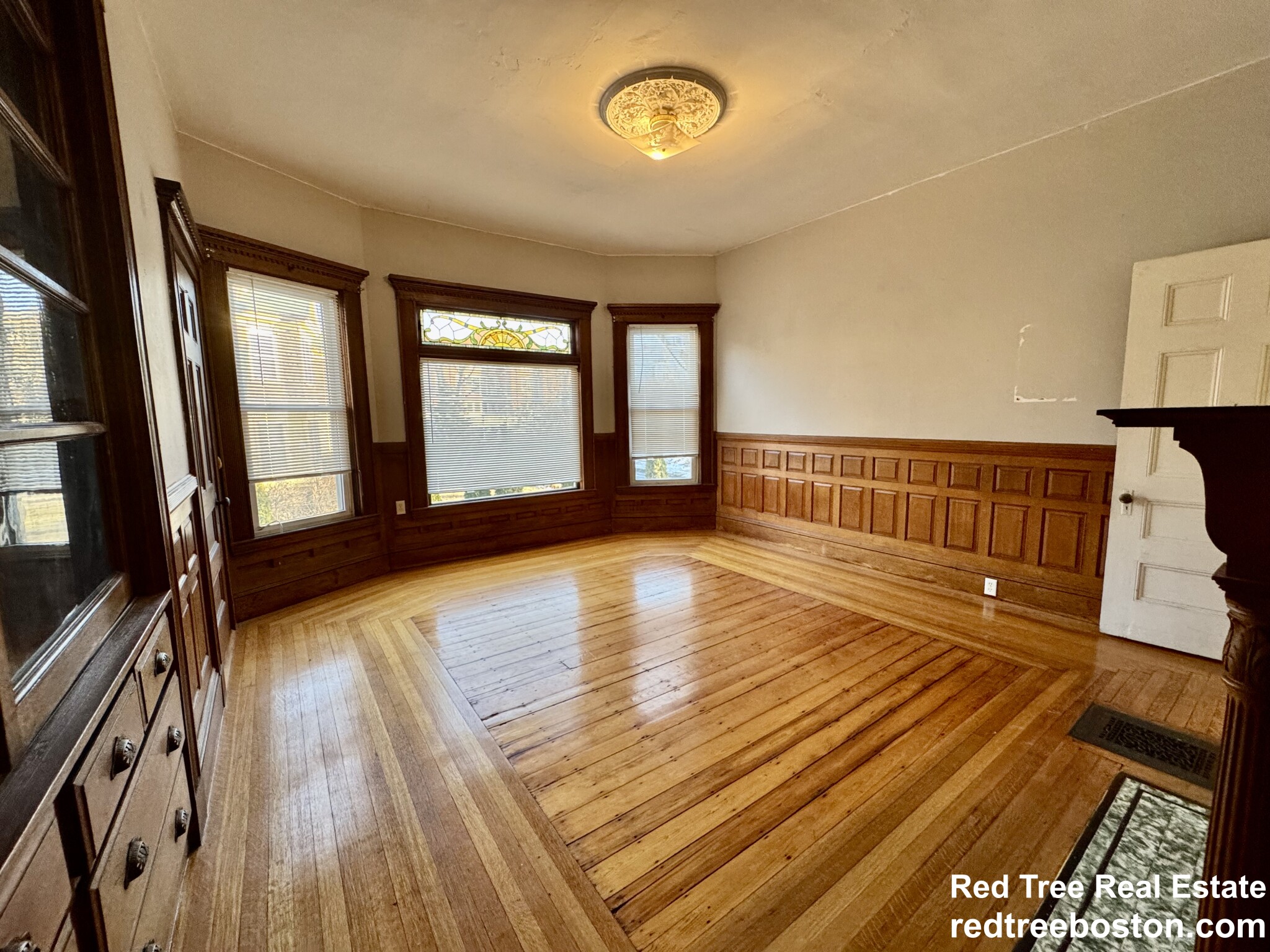 1 Cobden St, Roxbury