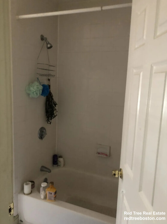 11 Peterborough St, Fenway